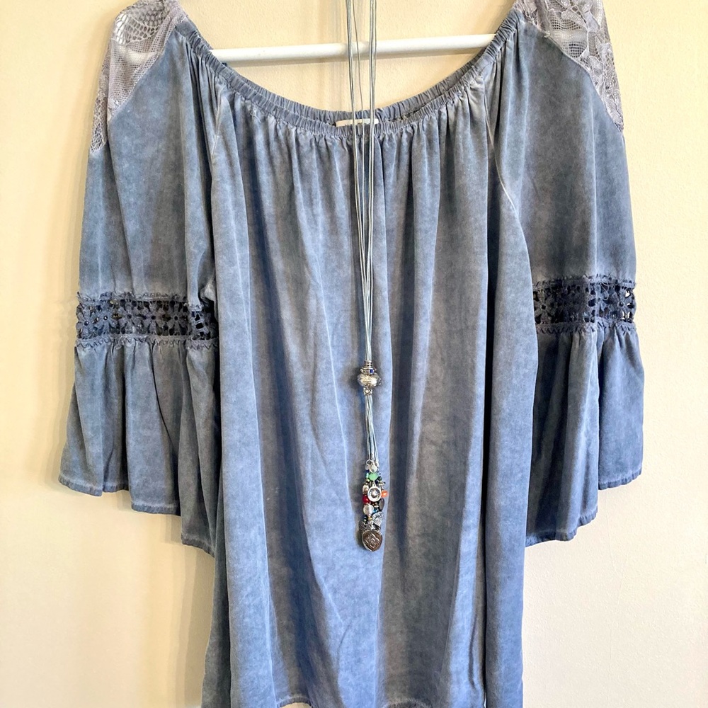 Umgee Top boho light denim swing top with lace and croquet accents on 3/4 sleeve